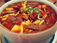 -渝信川菜 · 川味家常菜(财富购物中心店)