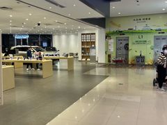 -华为授权体验店(中山公园来福士)