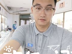 -翰佐蔡司小乐圆·依视路星趣控·暴龙眼镜折扣店