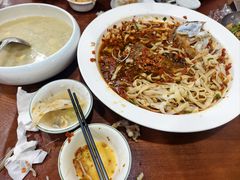 -湖南人家湘菜馆(镇江路店)