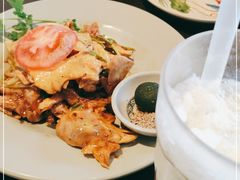 -大头虾越式风味餐厅(光明广场店)