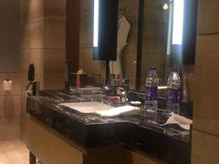 -天津梅江中心皇冠假日酒店