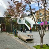 网红打卡集装箱星爸爸,建筑有点帅气哟!