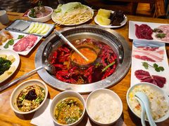 -城墙拐拐火锅(三峡广场黑金冠店)