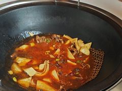 -人民公社铁锅炖·东北菜(卫国道店)