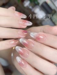 -小四撸猫美甲咖