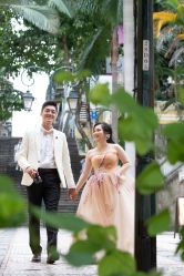 -现代经典婚纱摄影