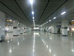 大厅-龙溪路(地铁站)
