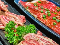 和牛肋条-赤铁扒拉锅·烤串·烤鸽子