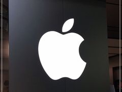 -Apple零售店(华贸购物中心店)