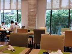 -上海虹桥君丽假日酒店(娄山关路地铁站店)