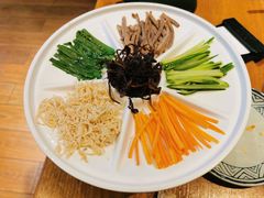 -云海肴·汽锅鸡·云南菜(天山百盛优客店)