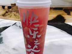 手捣桃桃乌龙茶-LELECHA乐乐茶(上海五角场万达广场店)