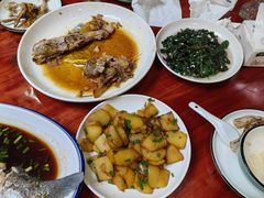 -芦茨金富饭庄·25年老字号·专做稻草鸡