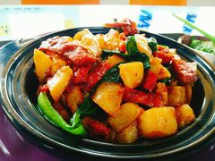 鲍汁鸡腿条煲仔饭-中央财经大学-食堂