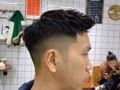 -鸿通城购物中心