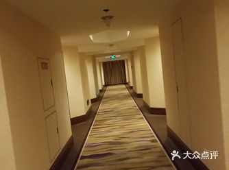 南山宾馆，算是个老星级酒店里