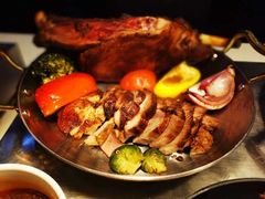 -亚洲国际大酒店·云顶阁旋转自助餐厅