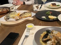 三文鱼薄片配小萝卜-Mercato莫卡多露台餐厅与酒吧(K11店)
