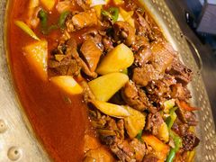 新疆大盘鸡-清真·卡德尔大叔新疆主题餐厅(龙汇路店)