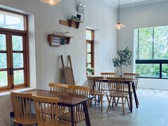 用餐区-花苑里咖啡(威远店)