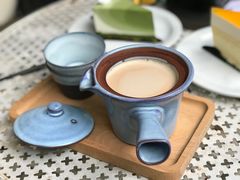 煮奶茶-彳亍咖啡·这里(水湾路店)