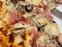 -城市大道红炉披萨烘焙坊