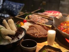 凑凑肥牛-湊湊火锅·茶憩(杭州湖滨银泰in77店)