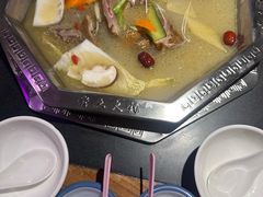 -佬土鹅肠火锅(扬中步行街店)