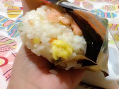 三文鱼饭团-全家便利店(中原二店)