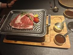 -蟹犇前•帝王蟹雪蟹(陆家嘴店)