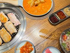 -明洞阿姨·韩式酱蟹烤肉·创意料理(三元桥店)