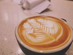 拿铁-VESH COFFEE(定西路店)