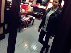 -Hollister Co(杭州万象城店)
