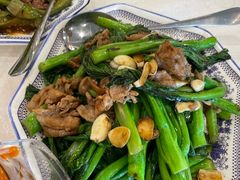 猪颈肉炒菜心 -避风塘潮粤海鲜酒楼