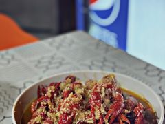 -龙巢盱眙龙虾·鸡煲·烧烤宵夜(坪洲店)
