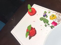 -江上荟·创意中国菜(绿地缤纷城店)