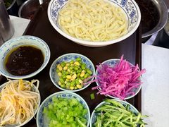 老北京炸酱面-门框胡同百年卤煮(新街口店)