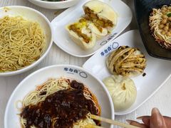-李与白包子铺(桐梓林店)