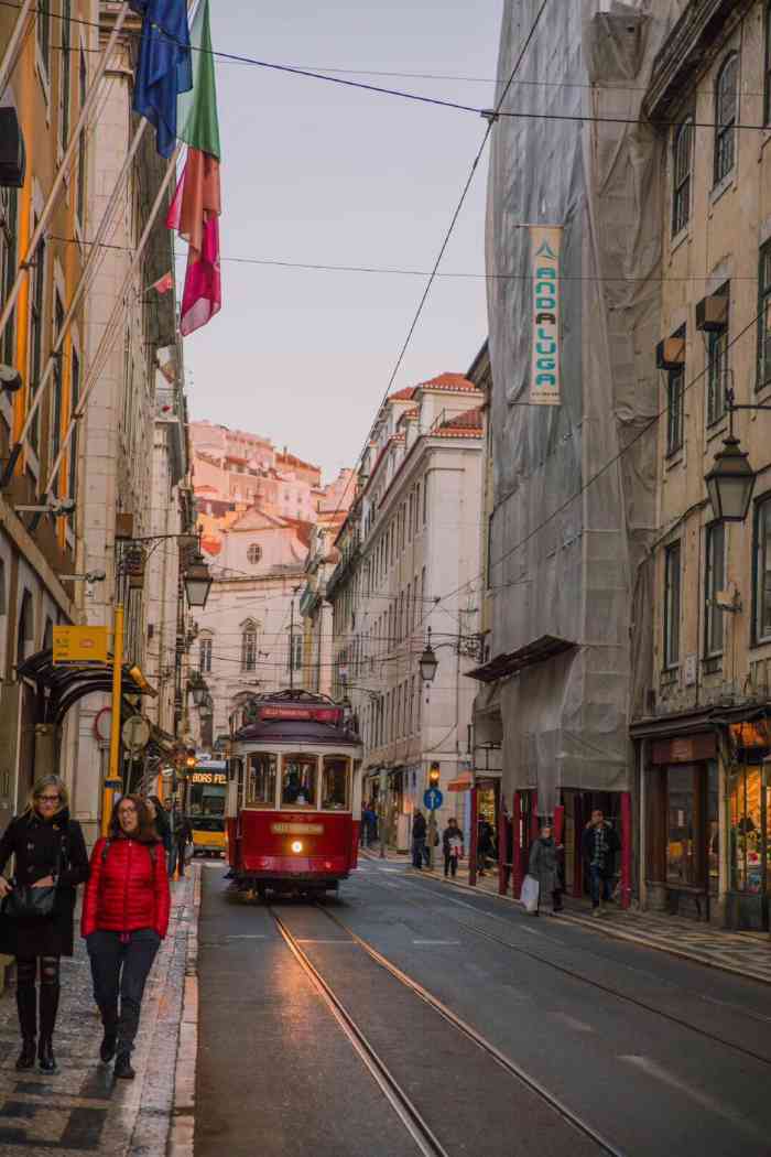 里斯本老城区-"这里是里斯本的老城区,也是著名的商业区.