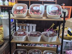 -果松木炭酸菜铜火锅·外婆参鸡汤