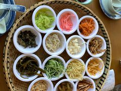 -包整·丝娃娃(一览甲秀楼风景店)