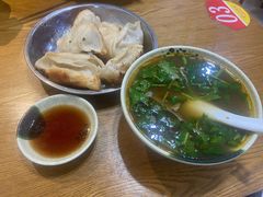 -黄阿姨锅贴大王(万航渡路店)