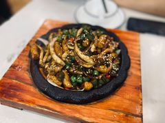 铁板鱿鱼-八张桌子(老店)
