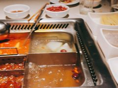 -海底捞火锅鲜切牛肉主题店(长寿路店)