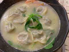 三鲜汤馄饨-十面欢腾·海鲜面·台式Bistro(长乐路店)