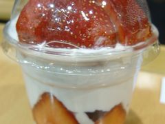 草莓-巴黎贝甜(五道口店)