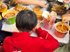 -李与白包子铺(桐梓林店)