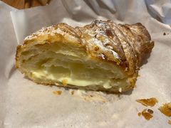 黄金流奶羊角-麦田工坊(月湖店)