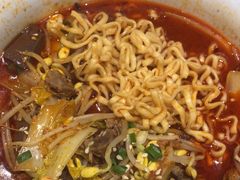 -渝是乎酸菜鱼(龙旗购物中心店)